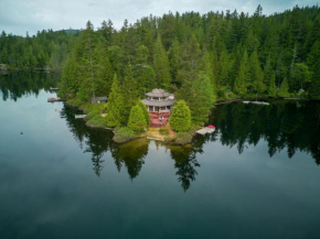 North Lake Waterfront Home